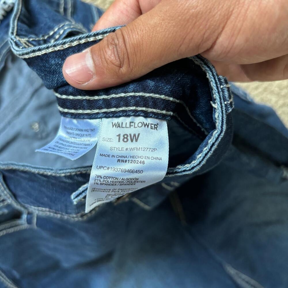 Baggy wallflower womens embroidered jeans - Picture 6 of 7